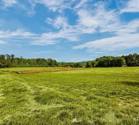 114 Palisade Dr, Rydal, GA 30171