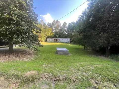 201 Locklear Cir, Dallas, GA 30157