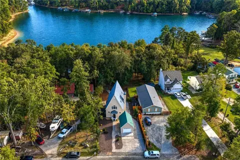 6980 Diana Cir, Gainesville, GA 30506