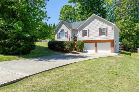 151 Aberdeen Pl, Acworth, GA 30101