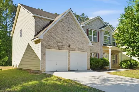 4969 Locherby Dr, Fairburn, GA 30213