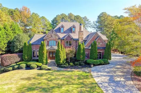 5669 Legends Club Cir, Braselton, GA 30517