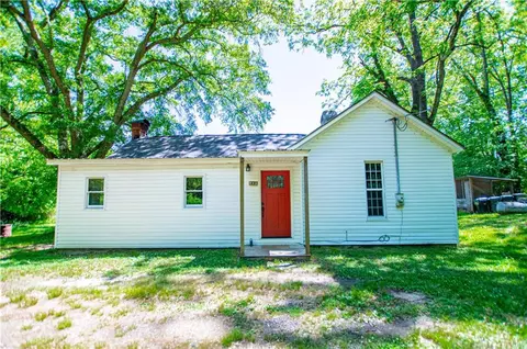 857 Jones Mill Rd, Whitesburg, GA 30185