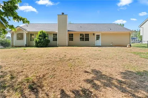 Exterior - 185 Brighton Dr, Covington, GA 30016 photo 5 of 8