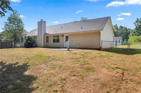Exterior - 185 Brighton Dr, Covington, GA 30016 photo 7 of 8