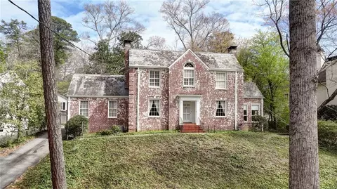 3031 W Pine Valley Rd NW, Atlanta, GA 30305