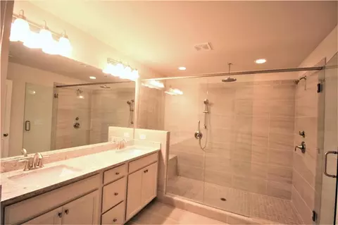 Bath - 1980 Raven Way, Chamblee, GA 30341 photo 1 of 6