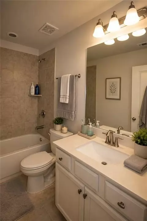 Bath - 1980 Raven Way, Chamblee, GA 30341 photo 5 of 6