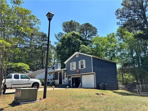 1005 Memory Ln, Lawrenceville, GA 30044