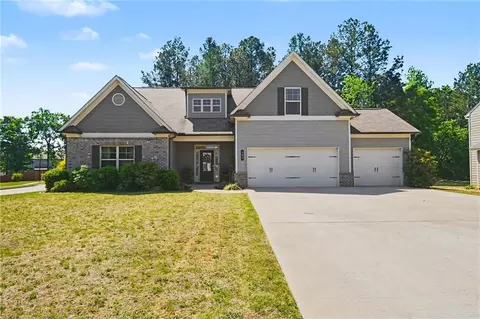 307 Fern Ct, Hoschton, GA 30548