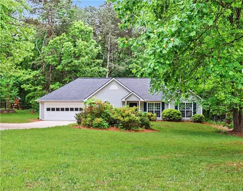 2365 Holly Branch Dr, Cumming, GA 30040