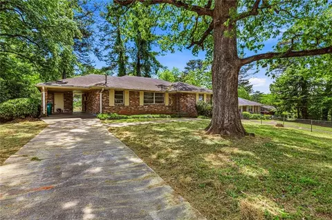 1949 Capri Dr, Decatur, GA 30032