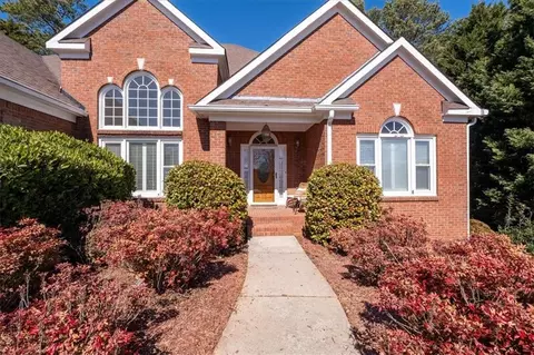 1175 Lewis Ridge Cir, Lawrenceville, GA 30045