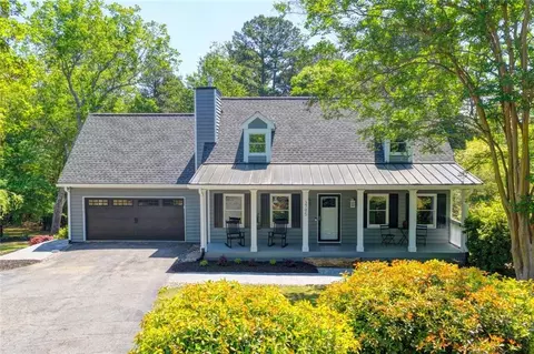 3795 Sinclair Shores Rd, Cumming, GA 30041