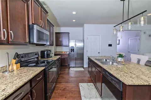 Kitchen - 2084 Sawgrass Dr, Hampton, GA 30228 photo 2 of 5