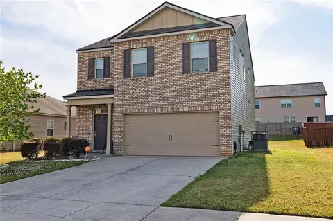 2084 Sawgrass Dr, Hampton, GA 30228