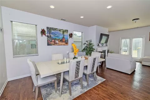 Dining - 2084 Sawgrass Dr, Hampton, GA 30228 photo 2 of 3