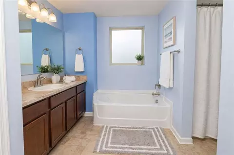 Bath - 2084 Sawgrass Dr, Hampton, GA 30228 photo 2 of 2