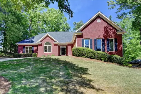 1251 Chadwick Lakes Dr, Lawrenceville, GA 30043