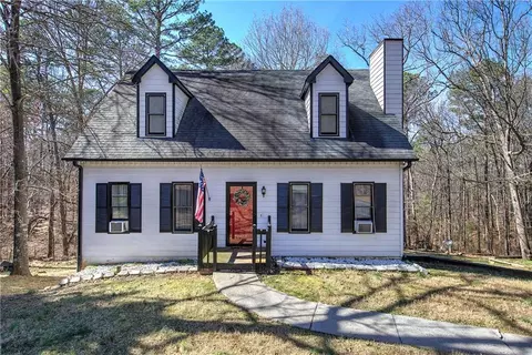 14 Buckskin Dr SW, Cartersville, GA 30120