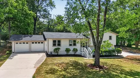 3070 Susan Ct, Marietta, GA 30066