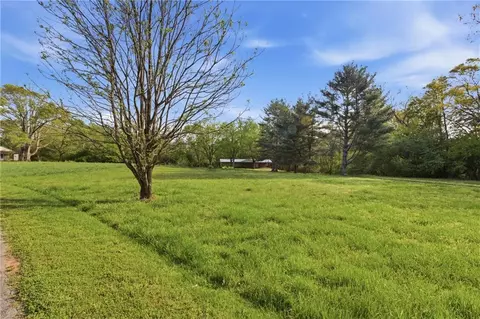 6668 Belton Bridge Rd, Lula, GA 30554