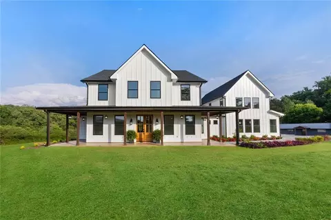 6438 E Cherokee Dr, Canton, GA 30115