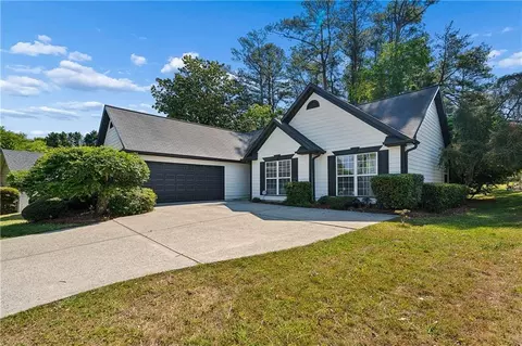 2765 Avalon Meadows Ln, Lawrenceville, GA 30044