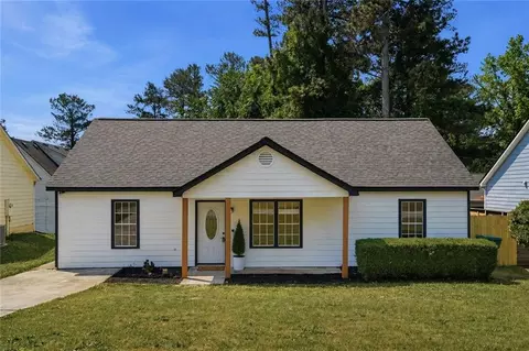 9127 Clubhouse Dr, Riverdale, GA 30274