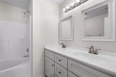 Bath - 230 Crestfield Cir, Covington, GA 30016 photo 3 of 4