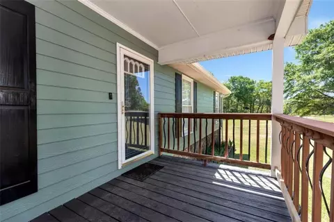 Exterior - 73 Kellogg Dr, Colbert, GA 30628 photo 3 of 19