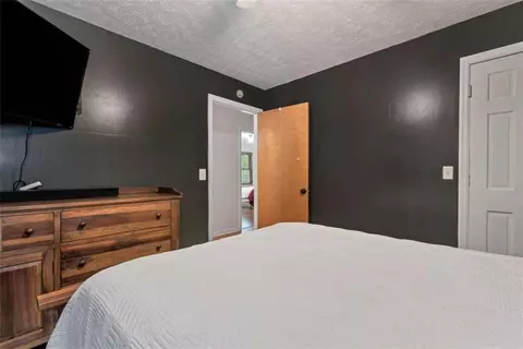 Bedroom - 73 Kellogg Dr, Colbert, GA 30628 photo 4 of 8
