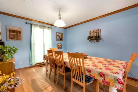 Dining - 73 Kellogg Dr, Colbert, GA 30628 photo 1 of 2