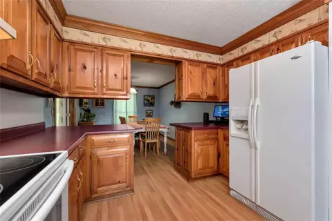 Kitchen - 73 Kellogg Dr, Colbert, GA 30628 photo 2 of 4