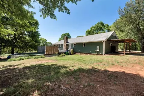 Exterior - 73 Kellogg Dr, Colbert, GA 30628 photo 16 of 19