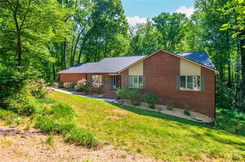 4250 Red Fox Trl, Oakwood, GA 30566