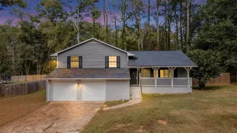 1505 Diplomat Dr, Riverdale, GA 30296