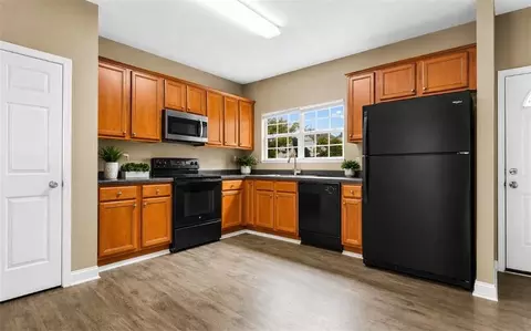 Kitchen - 1761 Glen View Way, Hampton, GA 30228 photo 1 of 1