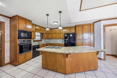 Kitchen - 111 Bear Creek Trl, Hampton, GA 30228 photo 2 of 4