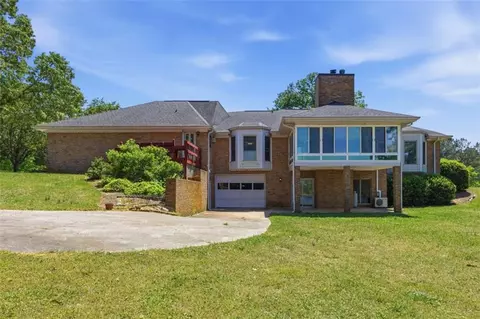 Exterior - 111 Bear Creek Trl, Hampton, GA 30228 photo 6 of 8