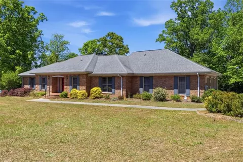 Exterior - 111 Bear Creek Trl, Hampton, GA 30228 photo 2 of 8