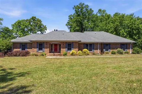 Exterior - 111 Bear Creek Trl, Hampton, GA 30228 photo 1 of 8
