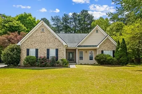 3785 Brushy Wood Dr, Loganville, GA 30052
