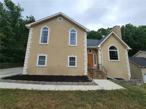 5705 Glandor Dr SE, Mableton, GA 30126