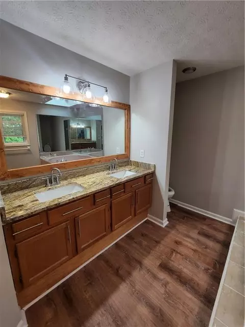 5705 Glandor Dr SE, Mableton, GA 30126