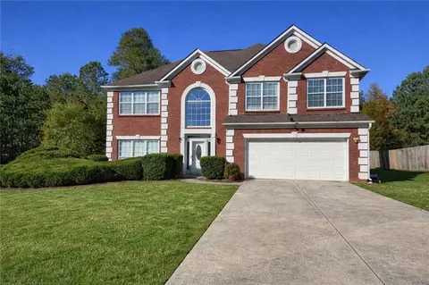 2737 Autumn Lake Ln, Decatur, GA 30034