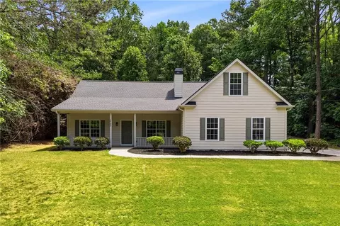 2786 Club Forest Dr, Conyers, GA 30013