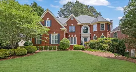 725 Rose Creek Cir, Duluth, GA 30097