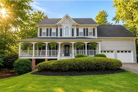 1011 Fairway Valley Dr, Woodstock, GA 30189