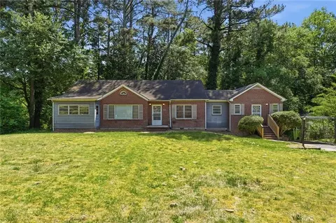 212 Oak Ridge Dr SE, Marietta, GA 30060